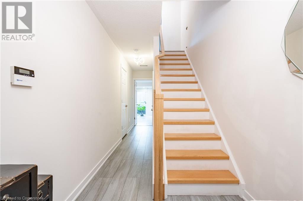 384 Limeridge Road E Unit# 11, Hamilton, Ontario  L9A 2S7 - Photo 6 - 40678297