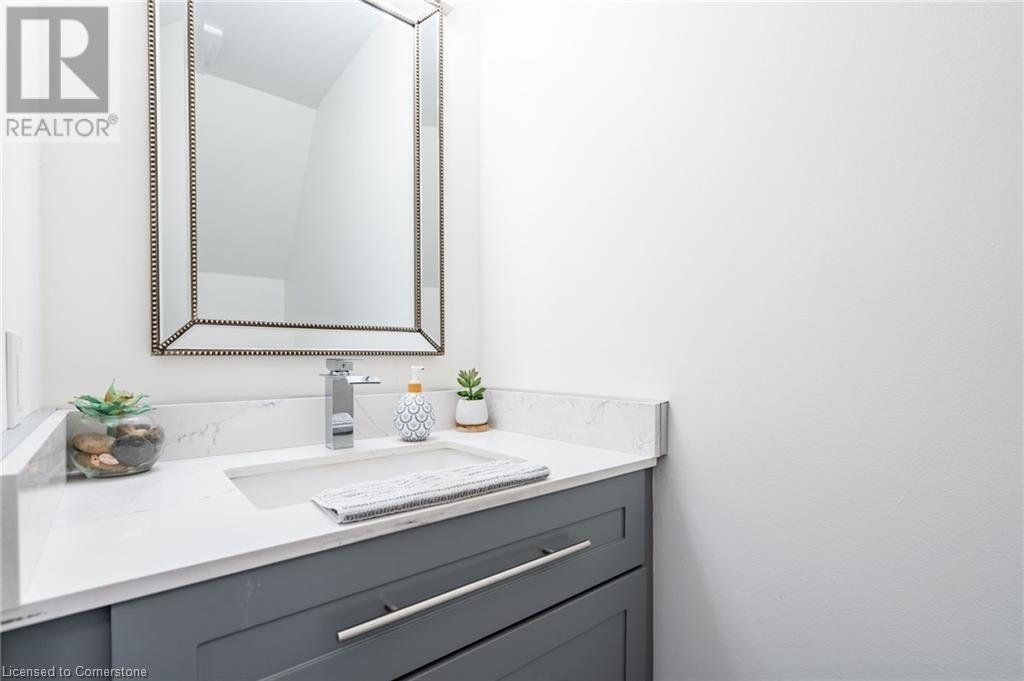 384 Limeridge Road E Unit# 11, Hamilton, Ontario  L9A 2S7 - Photo 8 - 40678297