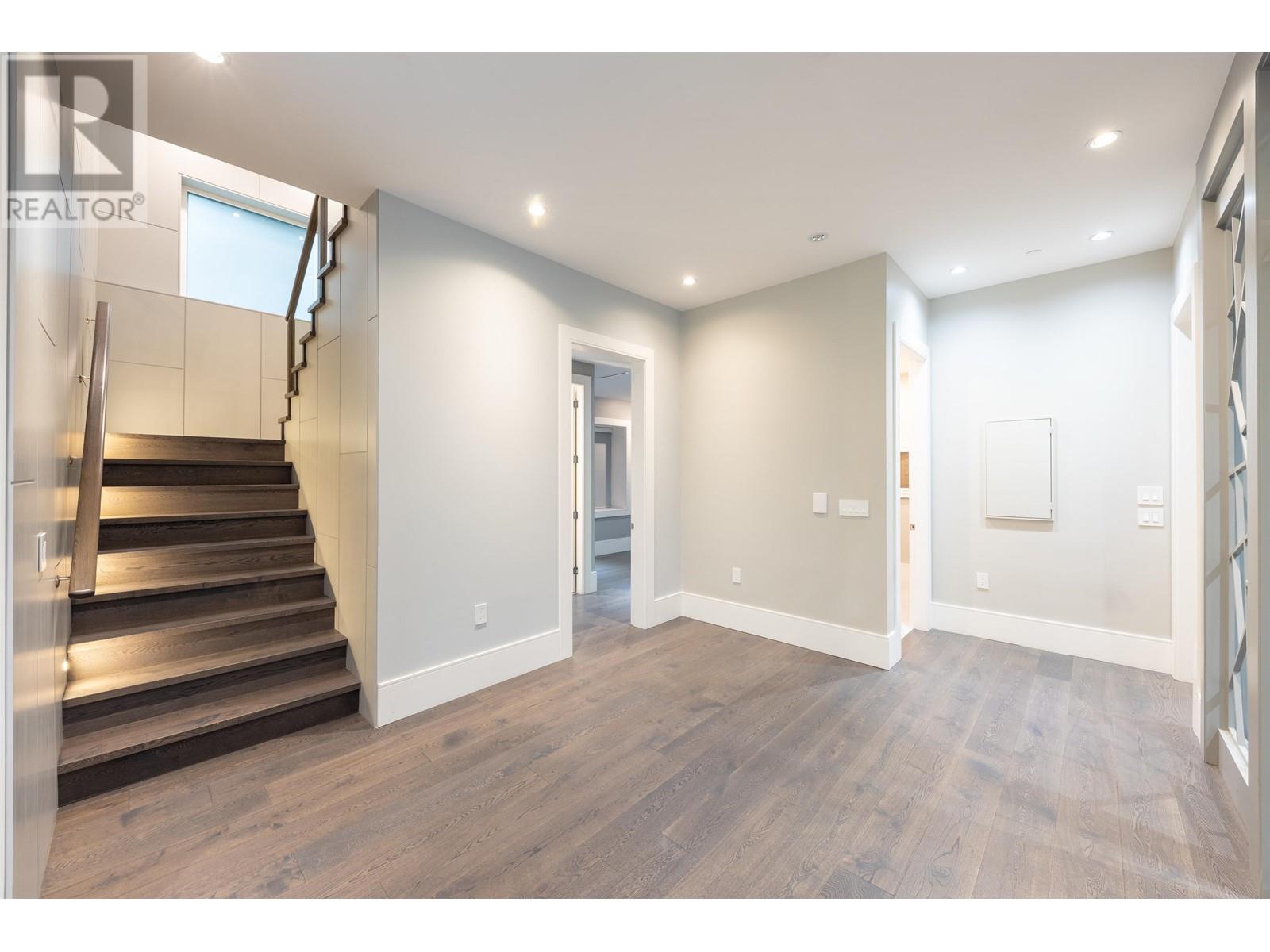 Listing Picture 40 of 40 : 2638 W 22ND AVENUE, Vancouver / 溫哥華 - 魯藝地產 Yvonne Lu Group - MLS Medallion Club Member