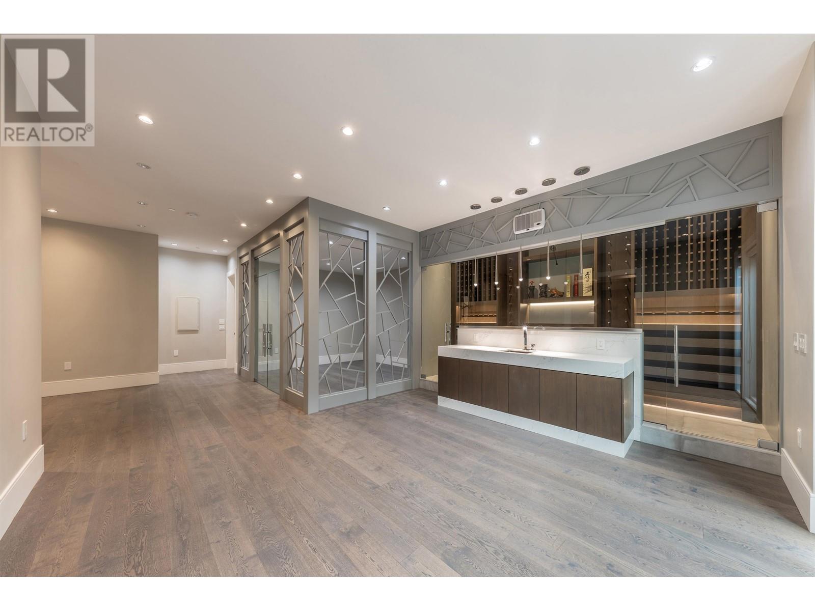 Listing Picture 36 of 40 : 2638 W 22ND AVENUE, Vancouver / 溫哥華 - 魯藝地產 Yvonne Lu Group - MLS Medallion Club Member