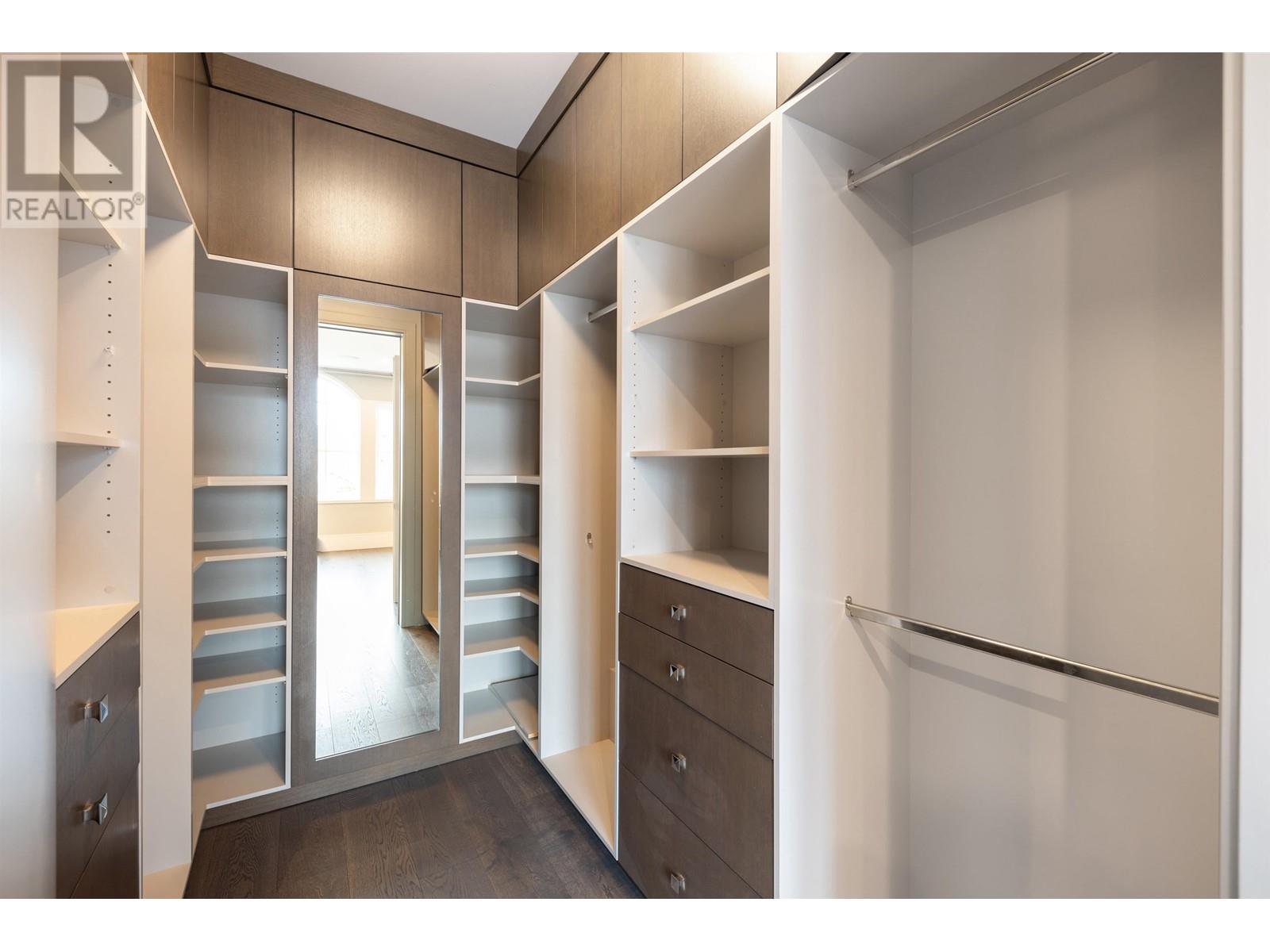 Listing Picture 27 of 40 : 2638 W 22ND AVENUE, Vancouver / 溫哥華 - 魯藝地產 Yvonne Lu Group - MLS Medallion Club Member