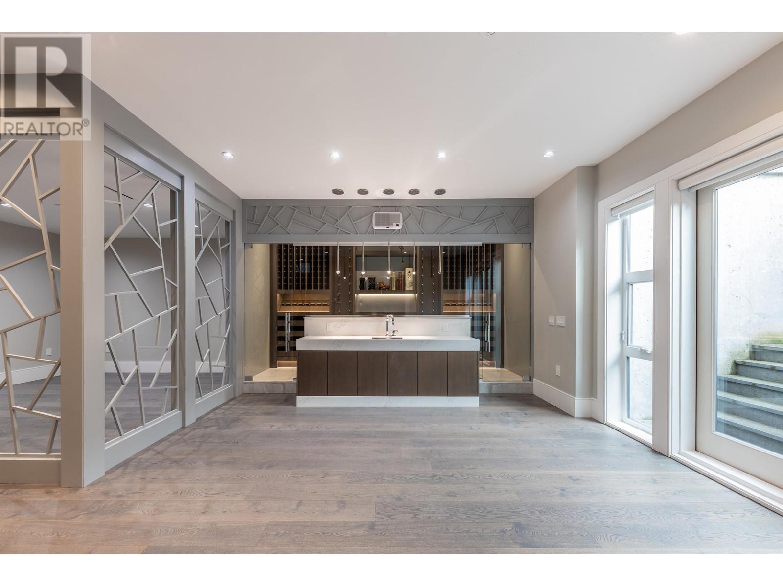 Listing Picture 35 of 40 : 2638 W 22ND AVENUE, Vancouver / 溫哥華 - 魯藝地產 Yvonne Lu Group - MLS Medallion Club Member