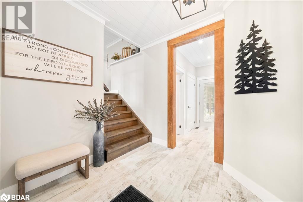 8 Crystalwood Lane, Midhurst, Ontario  L0L 1X0 - Photo 7 - 40678073