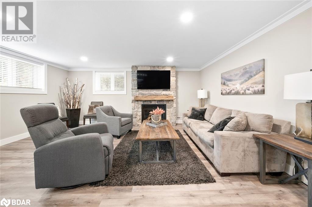 8 Crystalwood Lane, Midhurst, Ontario  L0L 1X0 - Photo 30 - 40678073