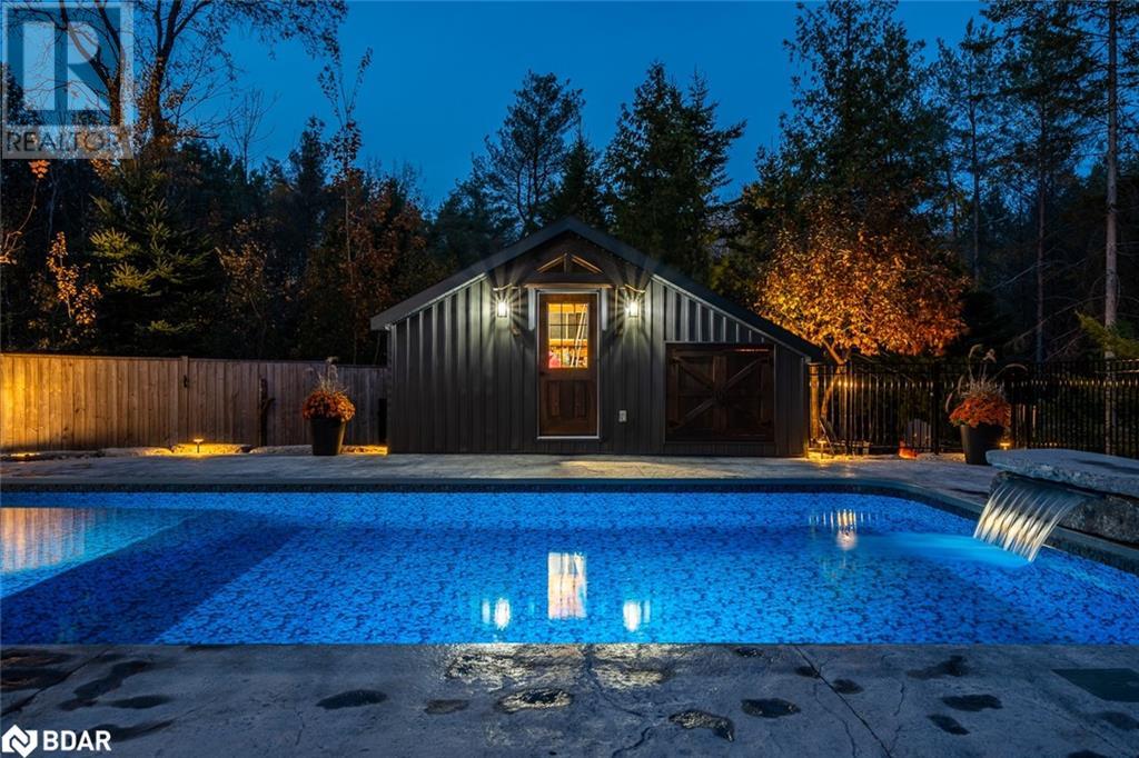 8 Crystalwood Lane, Midhurst, Ontario  L0L 1X0 - Photo 48 - 40678073