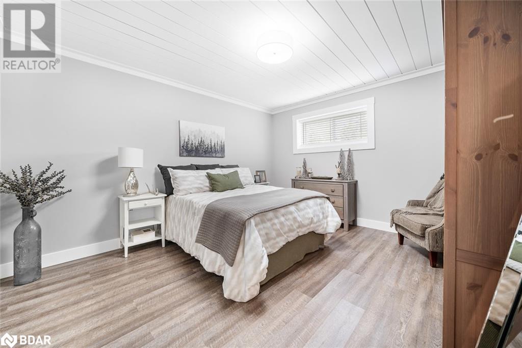 8 Crystalwood Lane, Midhurst, Ontario  L0L 1X0 - Photo 34 - 40678073