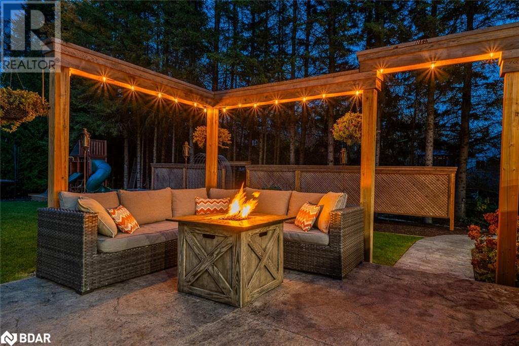 8 Crystalwood Lane, Midhurst, Ontario  L0L 1X0 - Photo 45 - 40678073