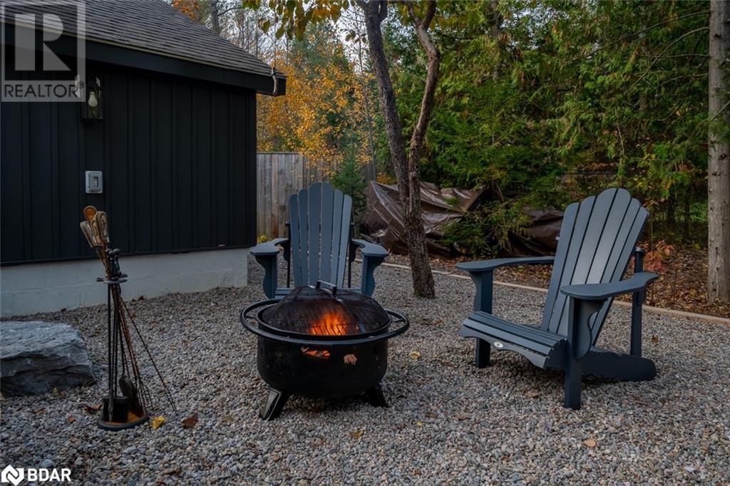 8 Crystalwood Lane, Midhurst, Ontario  L0L 1X0 - Photo 40 - 40678073