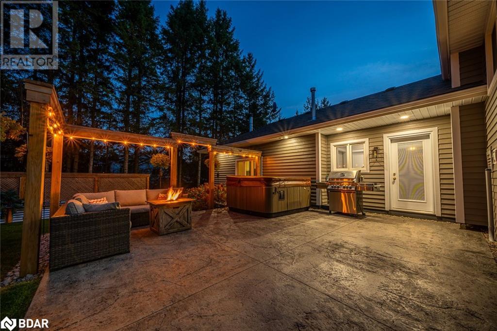 8 Crystalwood Lane, Midhurst, Ontario  L0L 1X0 - Photo 44 - 40678073