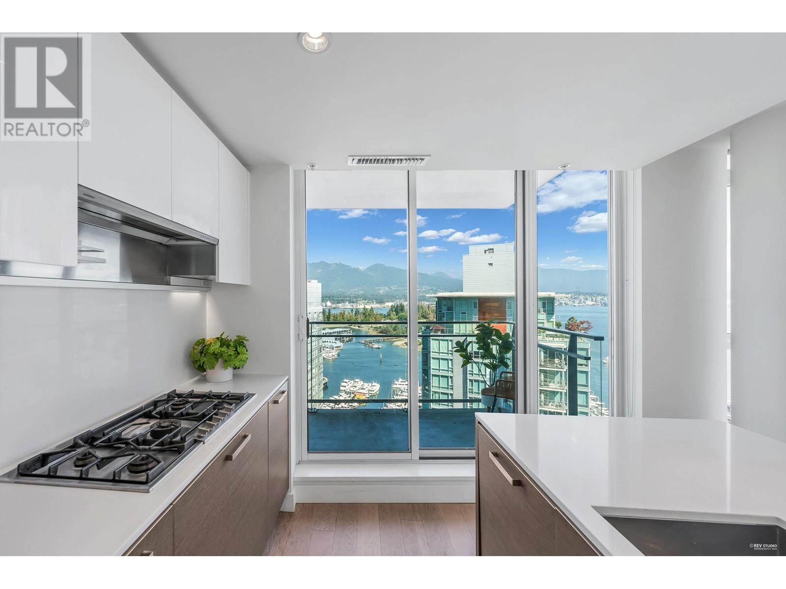 Listing Picture 4 of 40 : 2302 1499 W PENDER STREET, Vancouver / 溫哥華 - 魯藝地產 Yvonne Lu Group - MLS Medallion Club Member