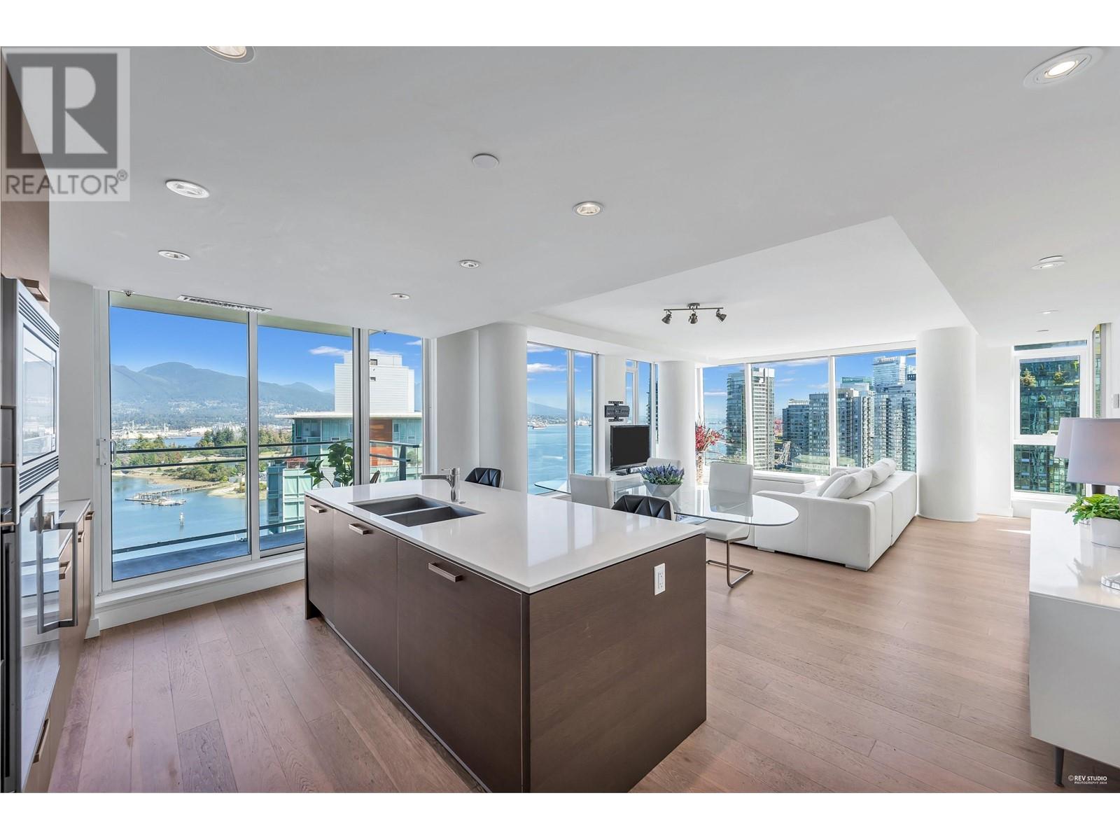 Listing Picture 2 of 40 : 2302 1499 W PENDER STREET, Vancouver / 溫哥華 - 魯藝地產 Yvonne Lu Group - MLS Medallion Club Member