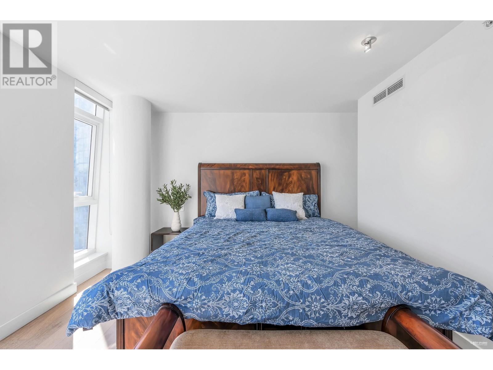 Listing Picture 23 of 40 : 2302 1499 W PENDER STREET, Vancouver / 溫哥華 - 魯藝地產 Yvonne Lu Group - MLS Medallion Club Member