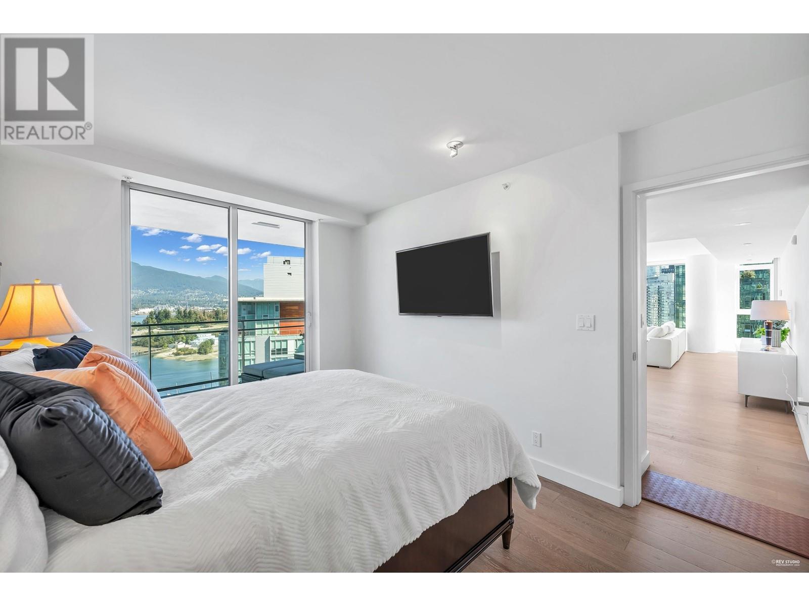 Listing Picture 29 of 40 : 2302 1499 W PENDER STREET, Vancouver / 溫哥華 - 魯藝地產 Yvonne Lu Group - MLS Medallion Club Member