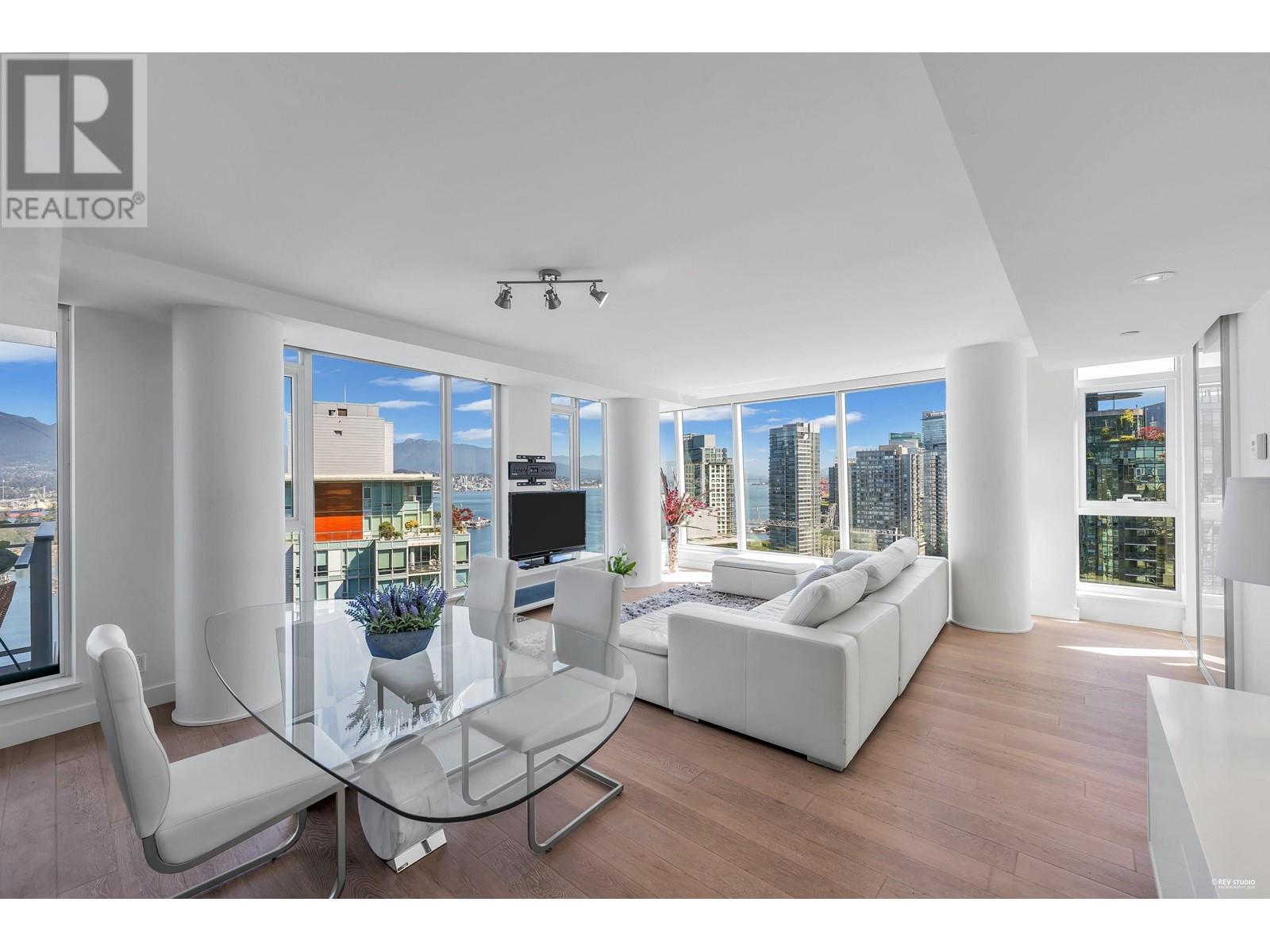 Listing Picture 16 of 40 : 2302 1499 W PENDER STREET, Vancouver / 溫哥華 - 魯藝地產 Yvonne Lu Group - MLS Medallion Club Member