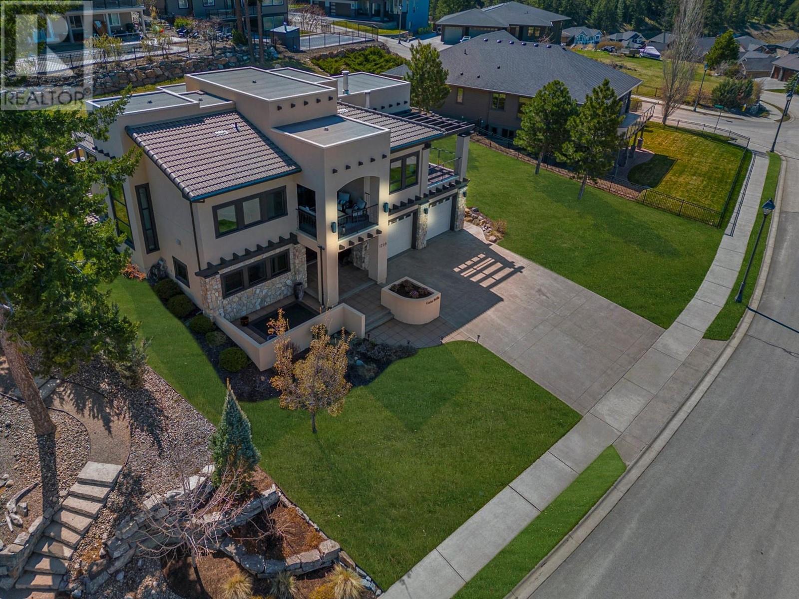 1709 CHEAKAMUS Drive Kamloops