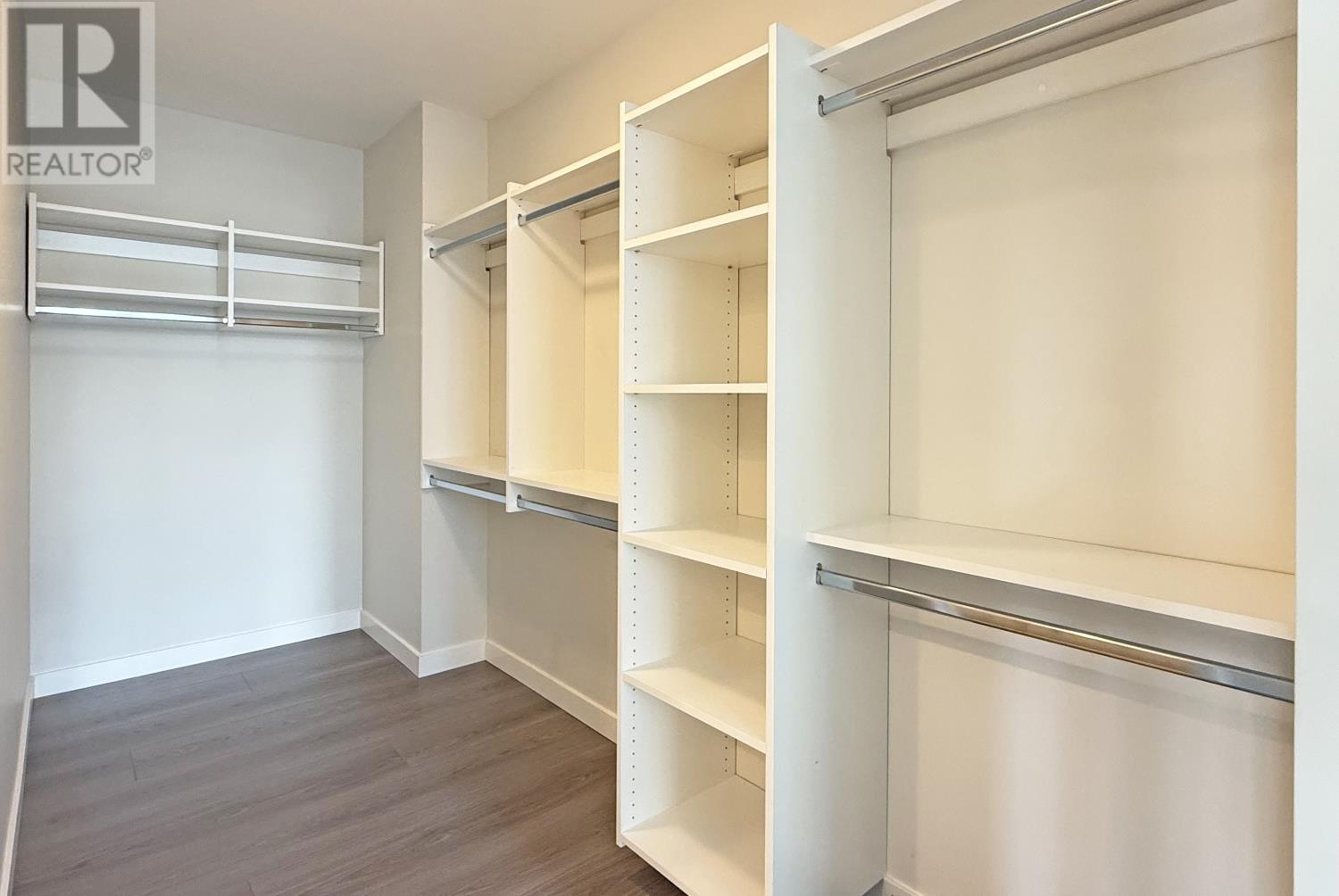 Listing Picture 11 of 26 : 1011 8699 HAZELBRIDGE WAY, Richmond / 烈治文 - 魯藝地產 Yvonne Lu Group - MLS Medallion Club Member