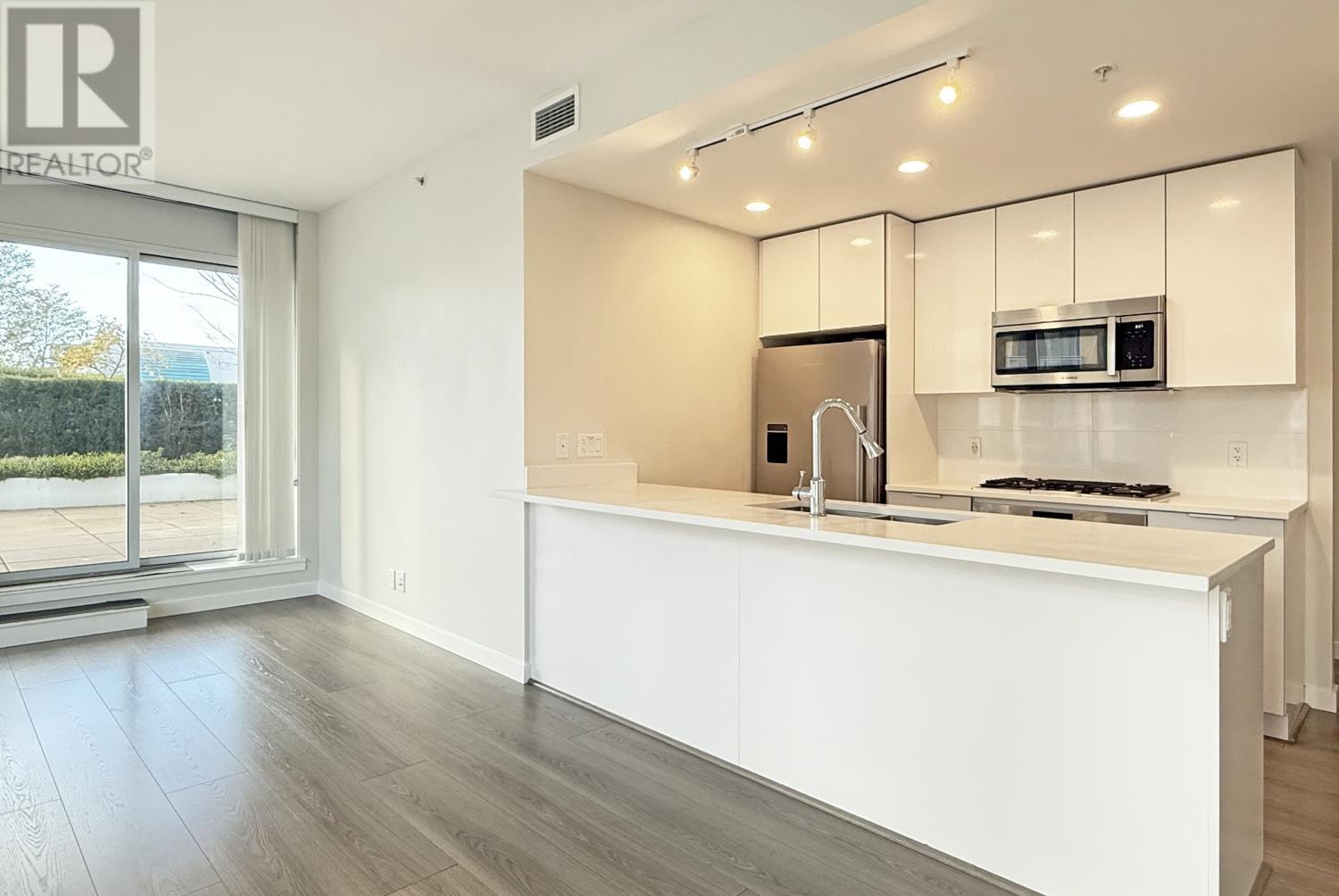 Listing Picture 6 of 26 : 1011 8699 HAZELBRIDGE WAY, Richmond / 烈治文 - 魯藝地產 Yvonne Lu Group - MLS Medallion Club Member