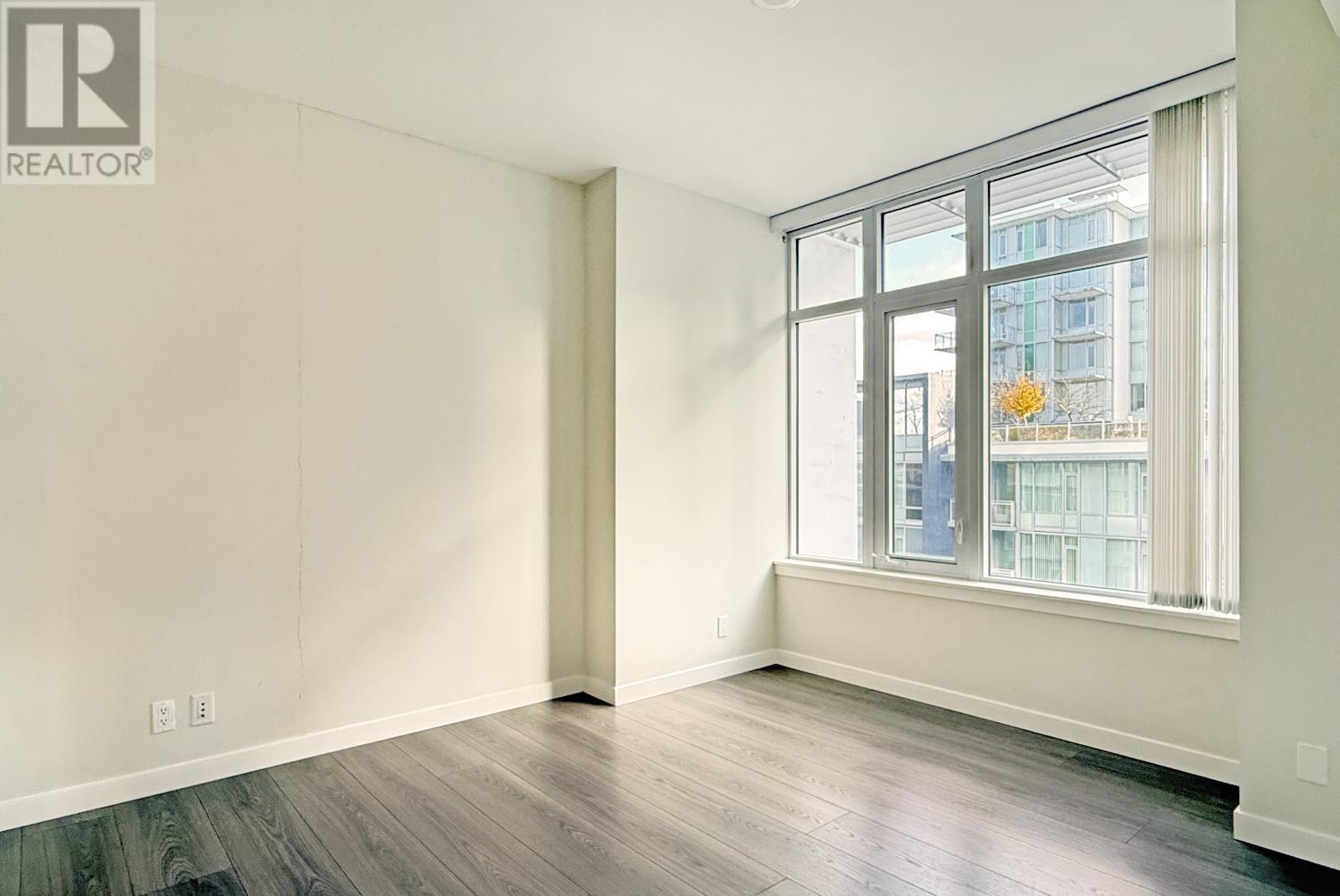 Listing Picture 10 of 26 : 1011 8699 HAZELBRIDGE WAY, Richmond / 烈治文 - 魯藝地產 Yvonne Lu Group - MLS Medallion Club Member