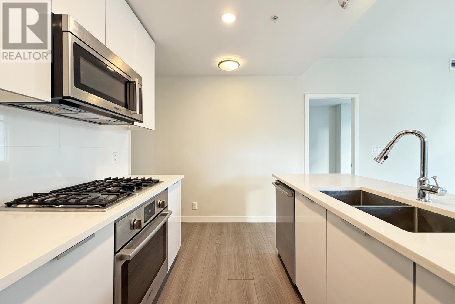 Listing Picture 9 of 26 : 1011 8699 HAZELBRIDGE WAY, Richmond / 烈治文 - 魯藝地產 Yvonne Lu Group - MLS Medallion Club Member