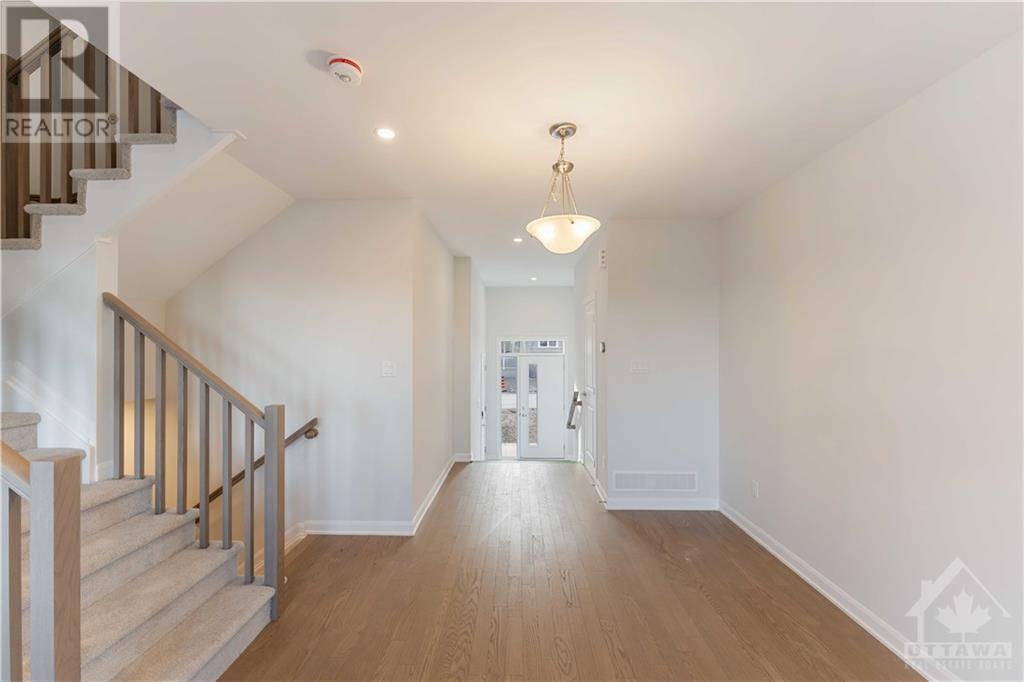 702 Fairline Row, Ottawa, Ontario  K2S 1E7 - Photo 6 - X9515397