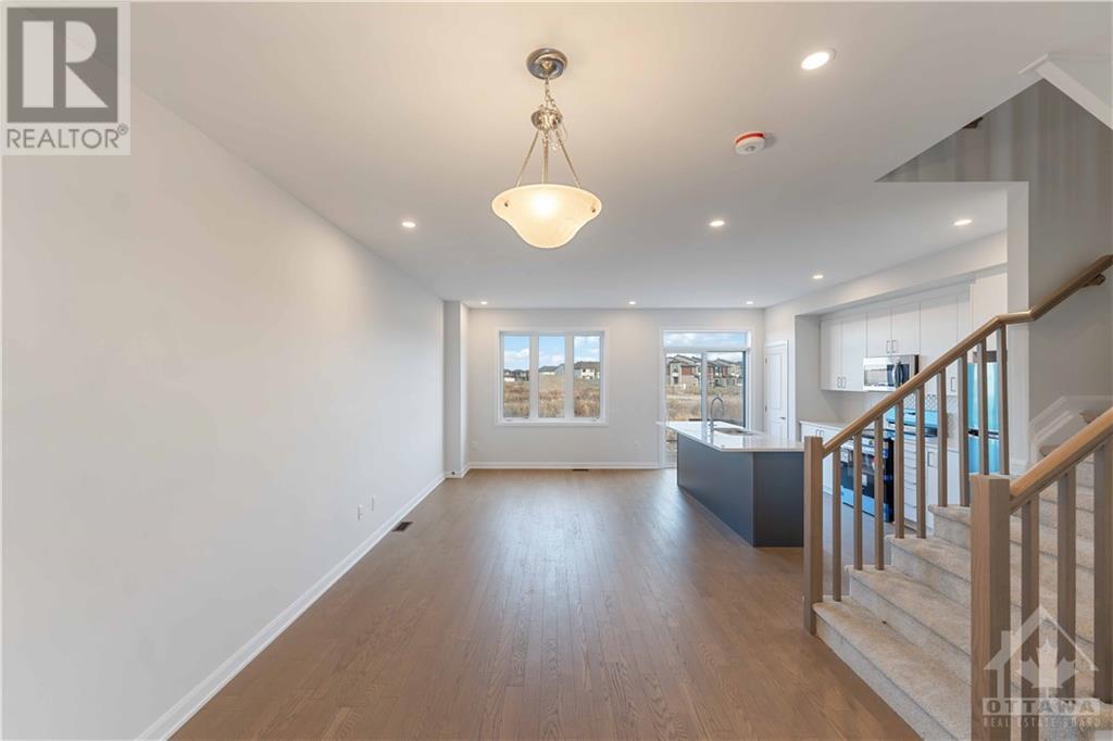 702 Fairline Row, Ottawa, Ontario  K2S 1E7 - Photo 4 - X9515397