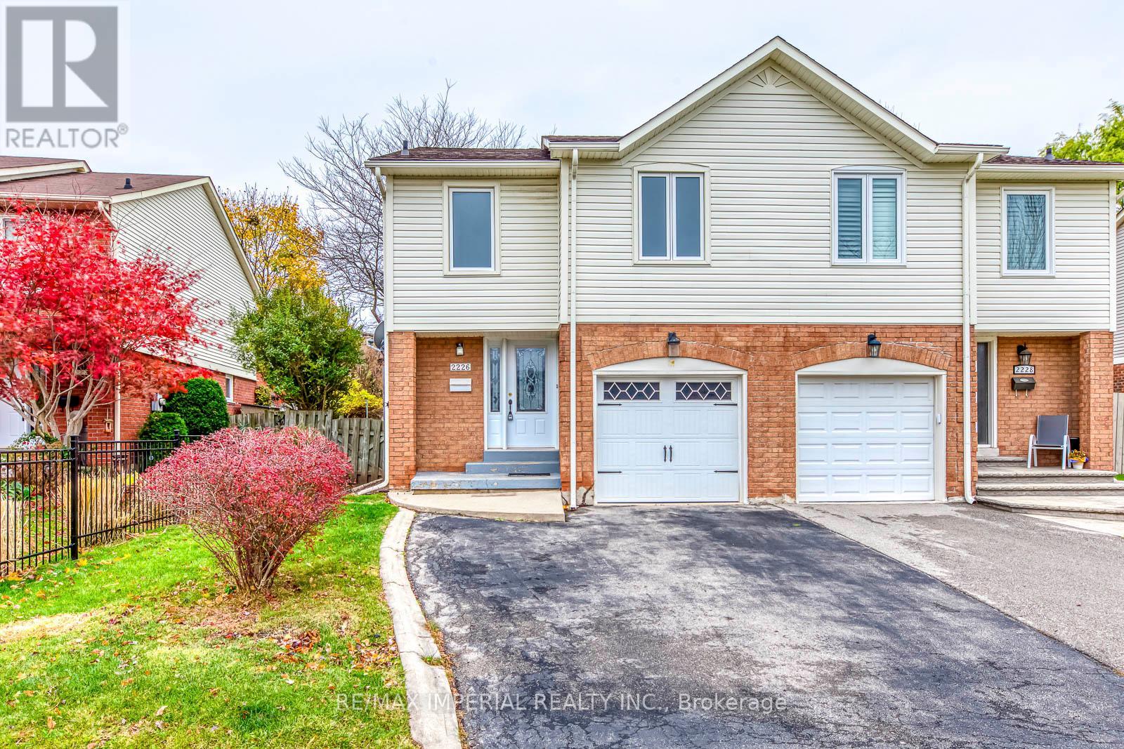 2226 MUNNS AVENUE, Oakville, Ontario