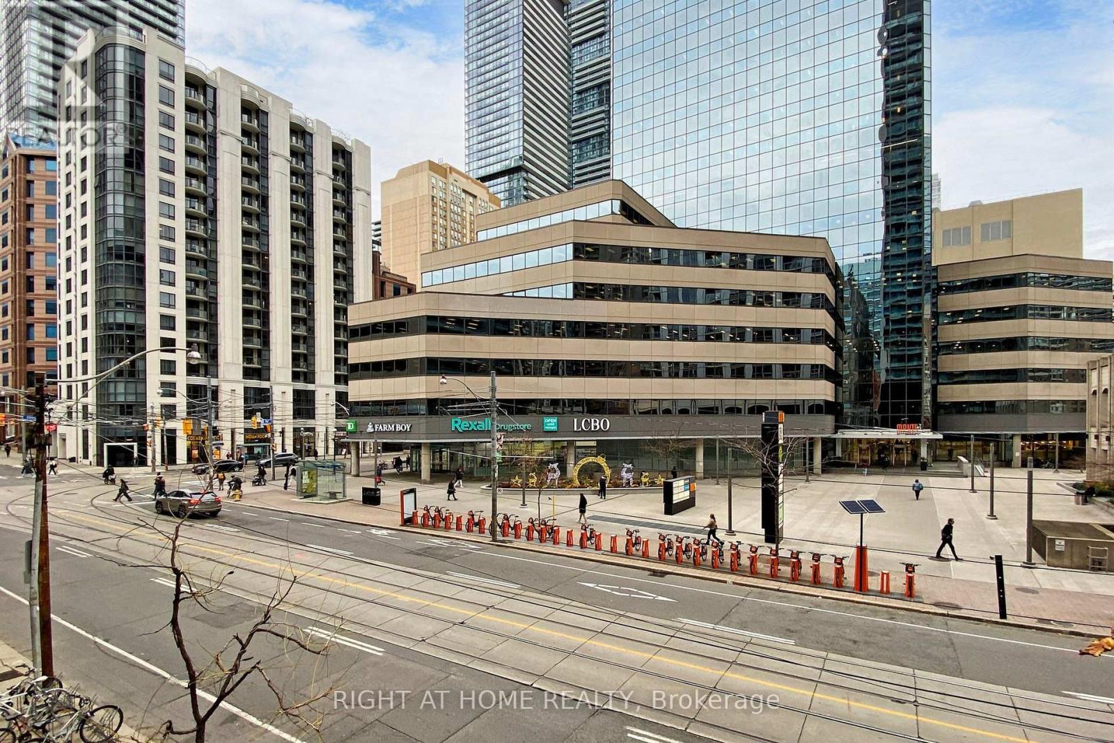 201 - 770 Bay Street, Toronto, Ontario  M5G 0A6 - Photo 31 - C10427505