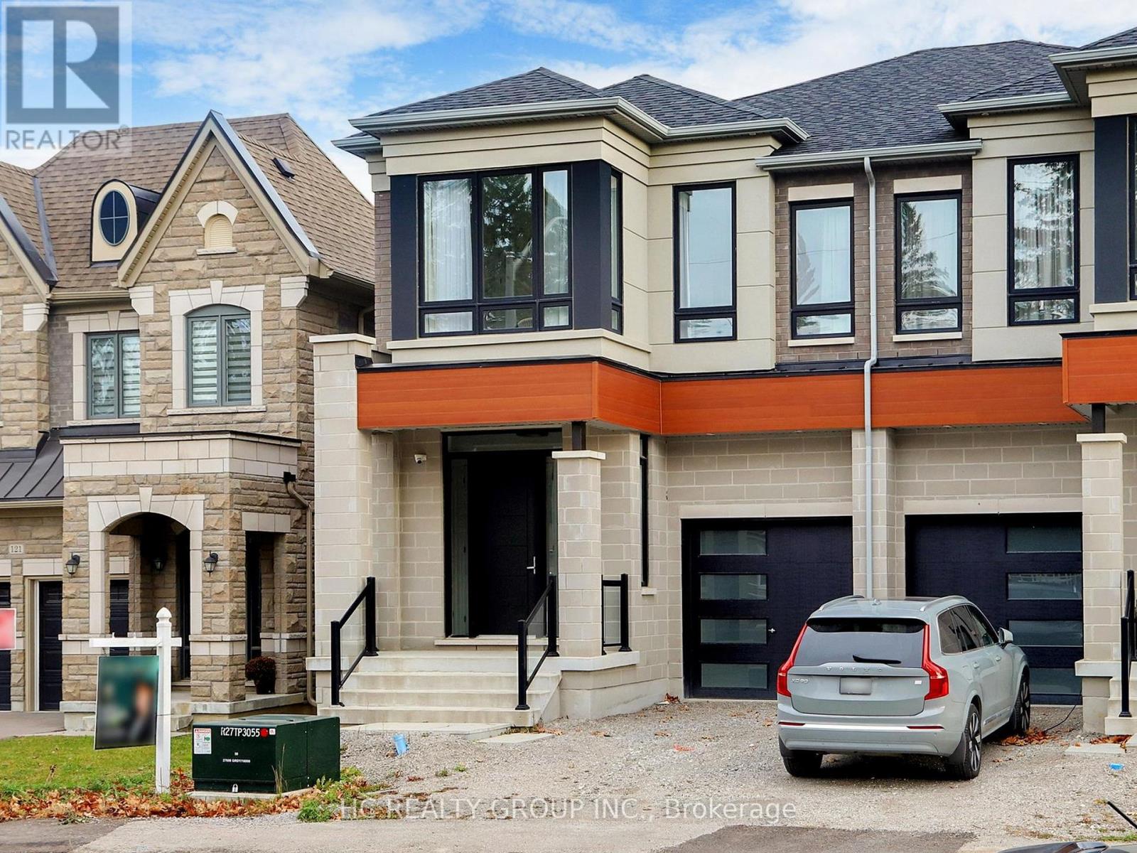 119A BOND CRESCENT, Richmond Hill, Ontario