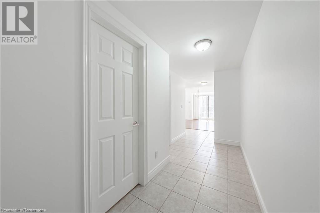 399 Elizabeth Street Unit# 608Burlington, Ontario  L7R 0A4 - Photo 3 - 40678309