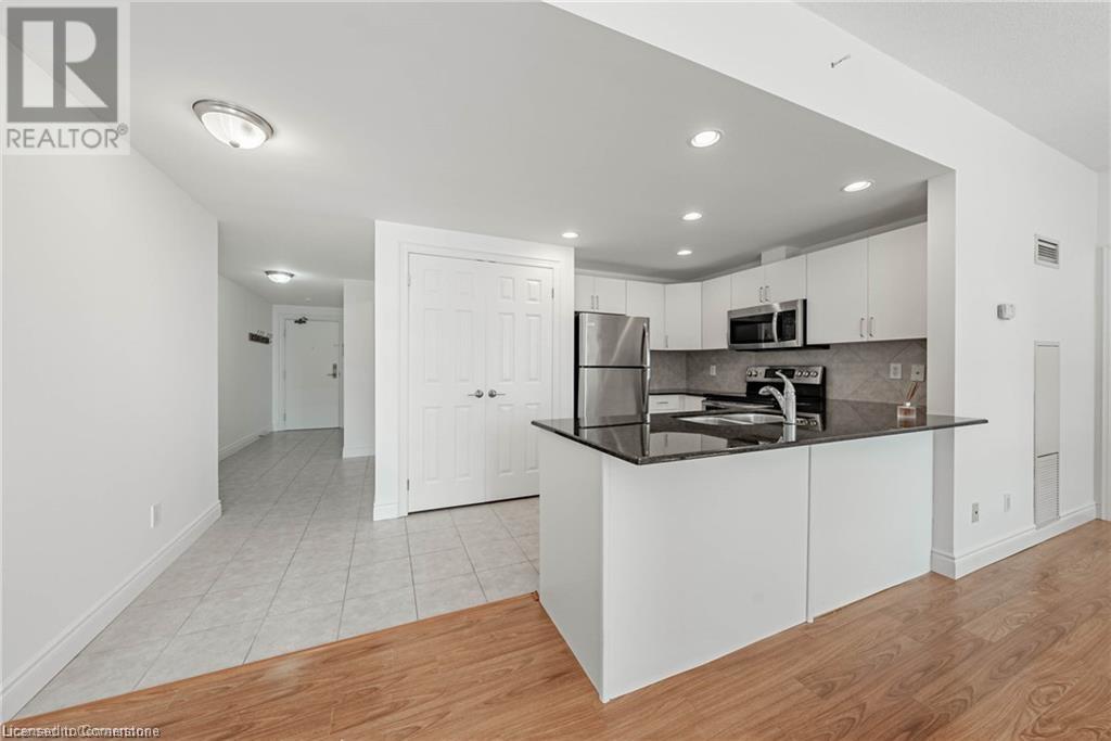 399 Elizabeth Street Unit# 608Burlington, Ontario  L7R 0A4 - Photo 4 - 40678309