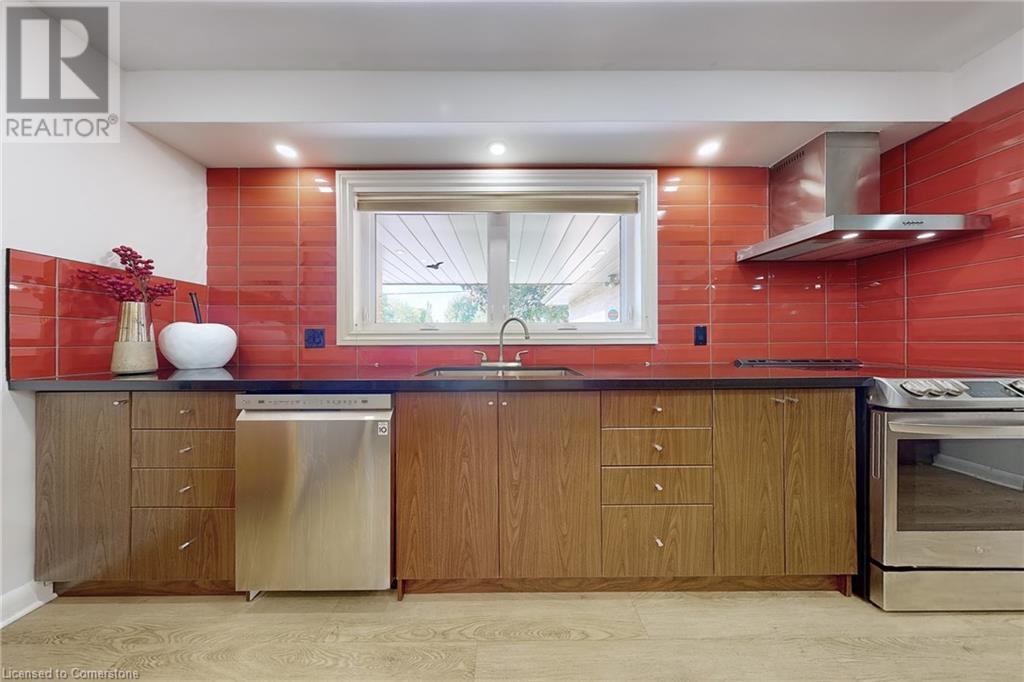 697 George StreetBurlington, Ontario  L7R 2V8 - Photo 12 - 40678340