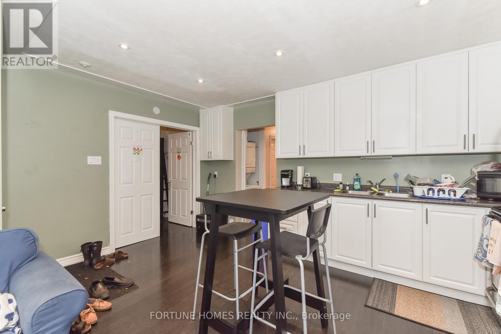 45 High Street, Waterloo, Ontario  N2L 3X7 - Photo 6 - X10427607