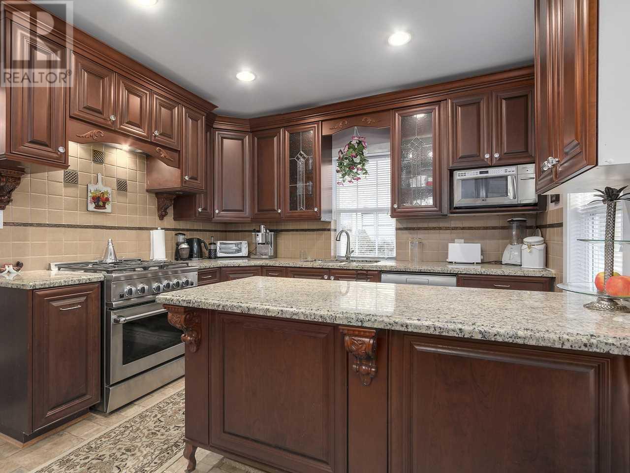 281 Tyee Drive, North Vancouver, British Columbia  V7M 1K2 - Photo 7 - R2944917