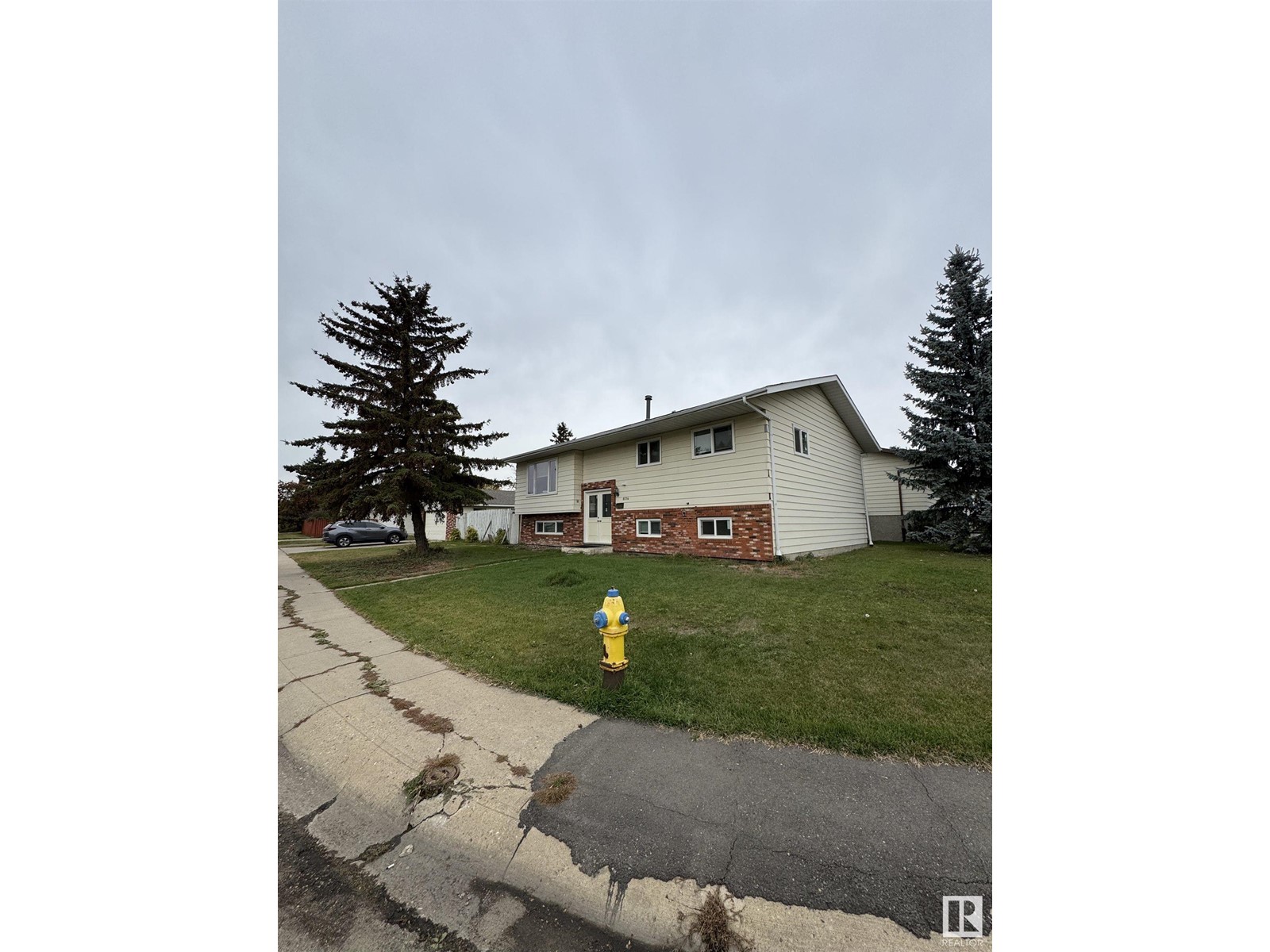 6014 34A AV NW NW, Edmonton, Alberta