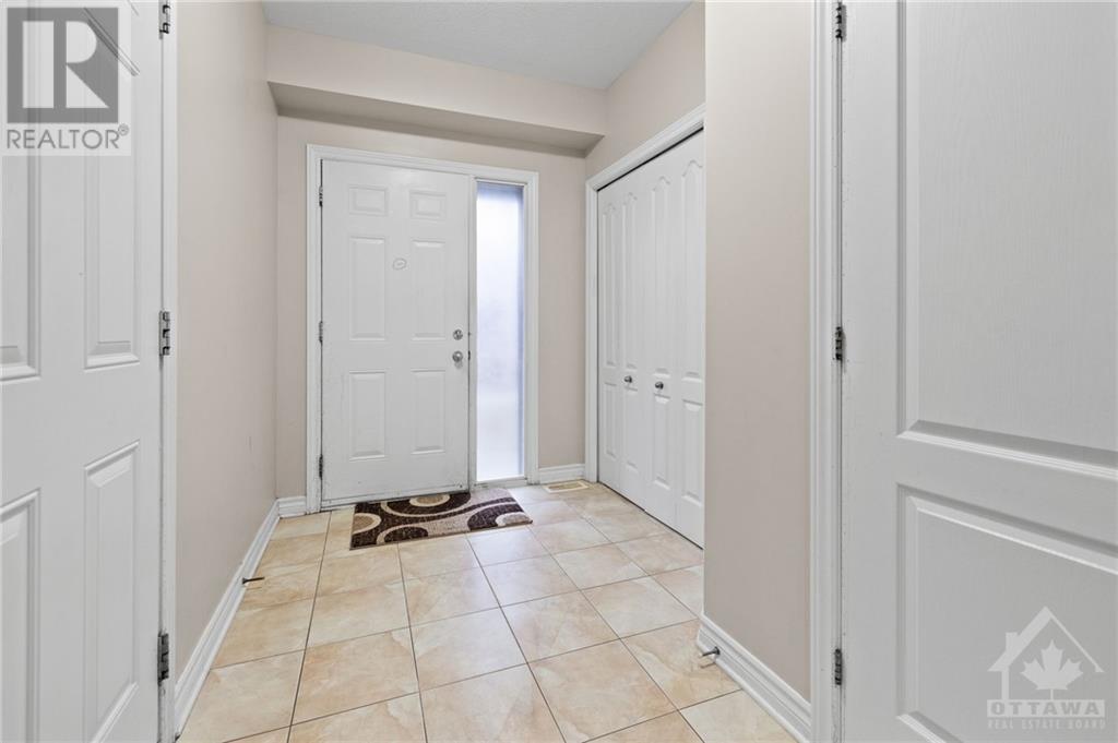 780 White Alder Avenue, Ottawa, Ontario  K1T 0G2 - Photo 2 - 1420071