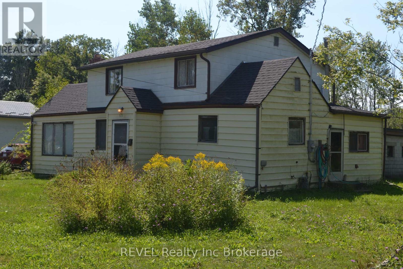 519 Buffalo Road, Fort Erie (Crescent Park), Ontario  L2A 5G7 - Photo 1 - X9230392