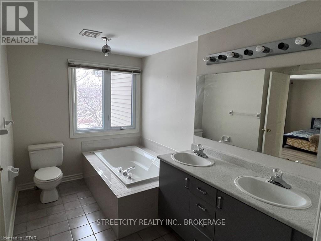 51 - 70 Sunnyside Drive, London, Ontario  N5X 3W5 - Photo 6 - X8098364