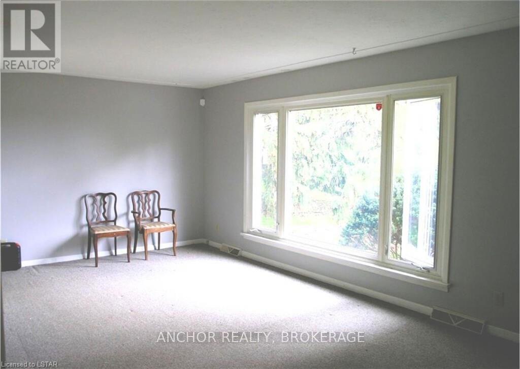 620 Commissioners Road W, London, Ontario  N6K 1B8 - Photo 4 - X8183006