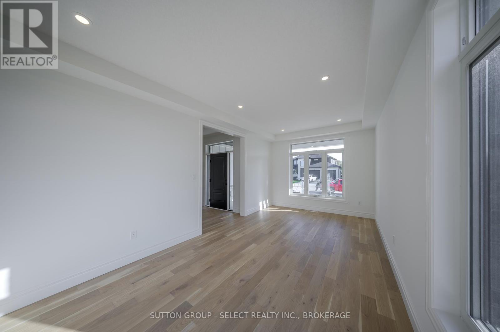 Property at 119 TIMBERWALK TRAIL image 4