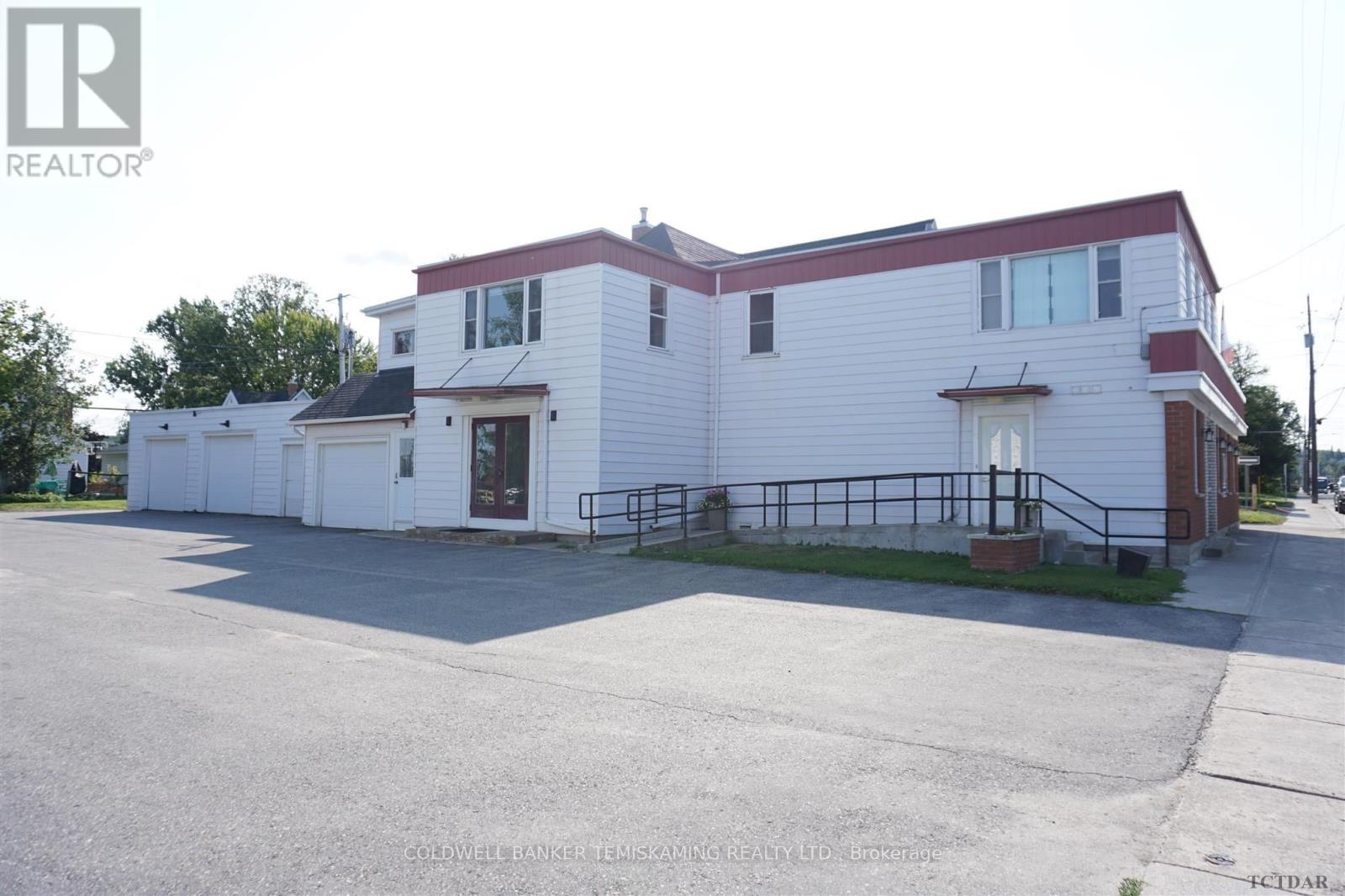 128 Whitewood Avenue W, Temiskaming Shores, Ontario  P0J 1P0 - Photo 3 - T9343015