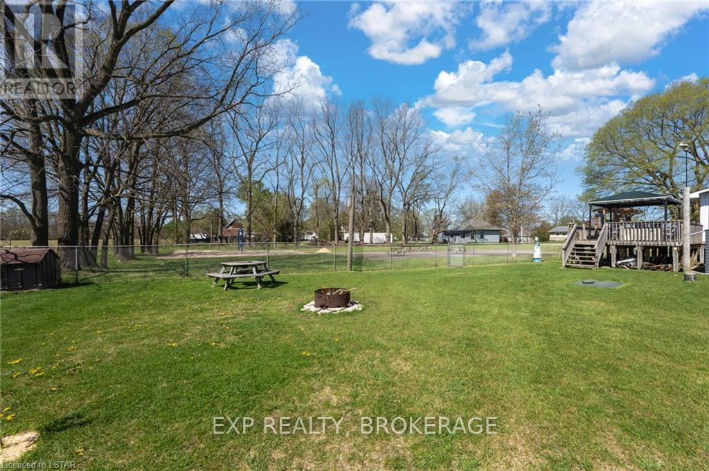 20437 Melbourne Road, Southwest Middlesex, Ontario  N0L 1T0 - Photo 37 - X8382270