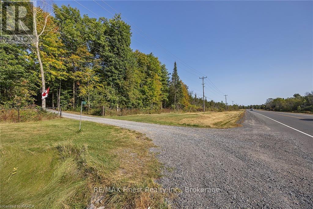 4733 Taylor Kidd Boulevard, Loyalist, Ontario  K0G 1G0 - Photo 4 - X9410424