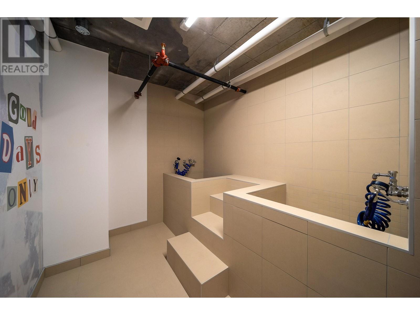 Listing Picture 37 of 39 : 207 6537 TELFORD AVENUE, Burnaby / 本拿比 - 魯藝地產 Yvonne Lu Group - MLS Medallion Club Member