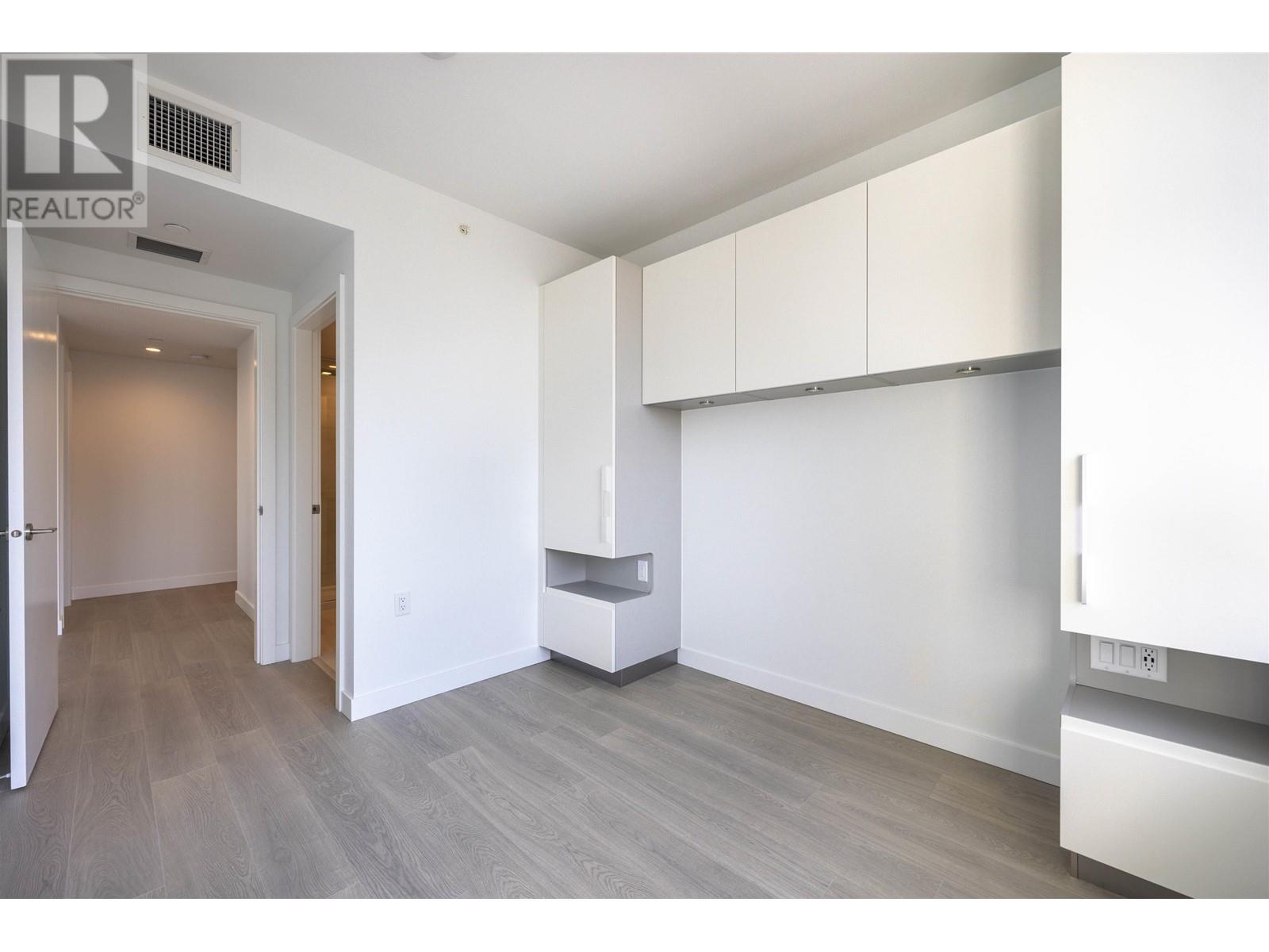 Listing Picture 24 of 39 : 207 6537 TELFORD AVENUE, Burnaby / 本拿比 - 魯藝地產 Yvonne Lu Group - MLS Medallion Club Member