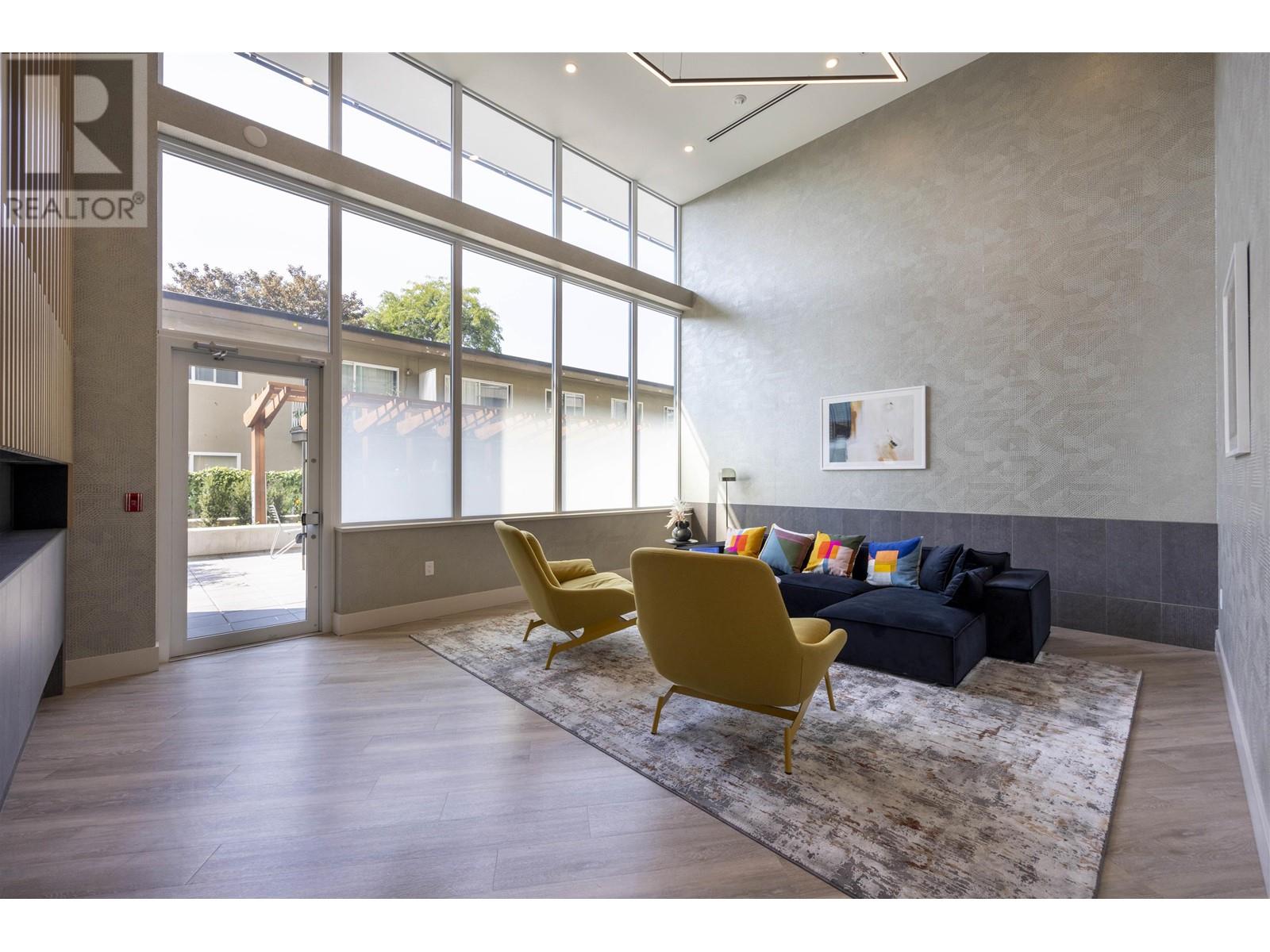 Listing Picture 26 of 39 : 207 6537 TELFORD AVENUE, Burnaby / 本拿比 - 魯藝地產 Yvonne Lu Group - MLS Medallion Club Member