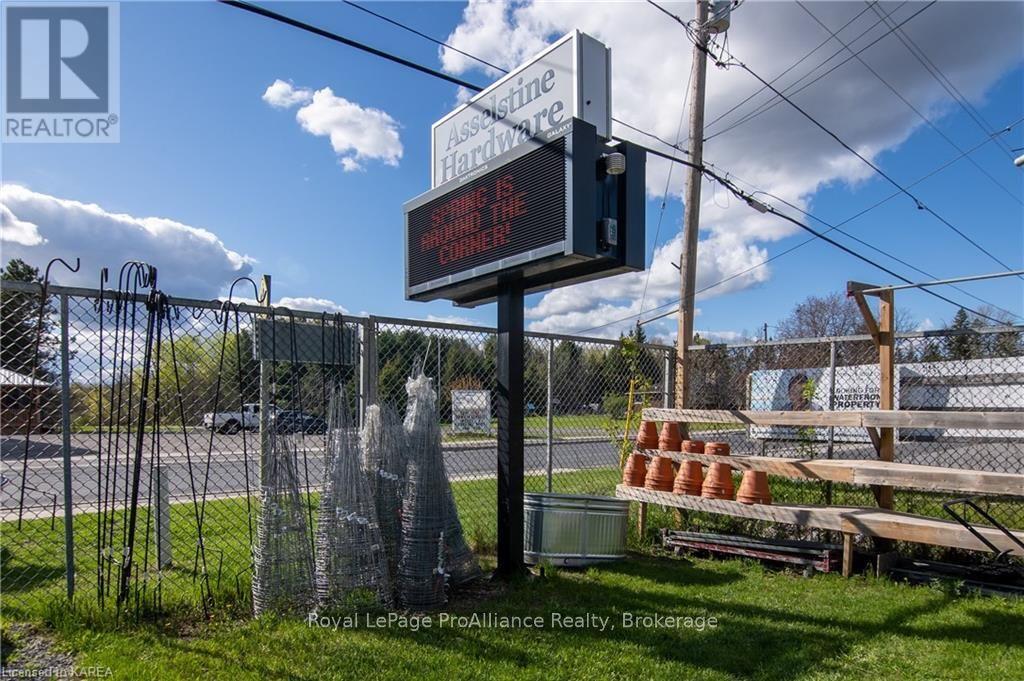 6826 Highway 38, South Frontenac (Frontenac South), Ontario  K0H 2W0 - Photo 4 - X9412529