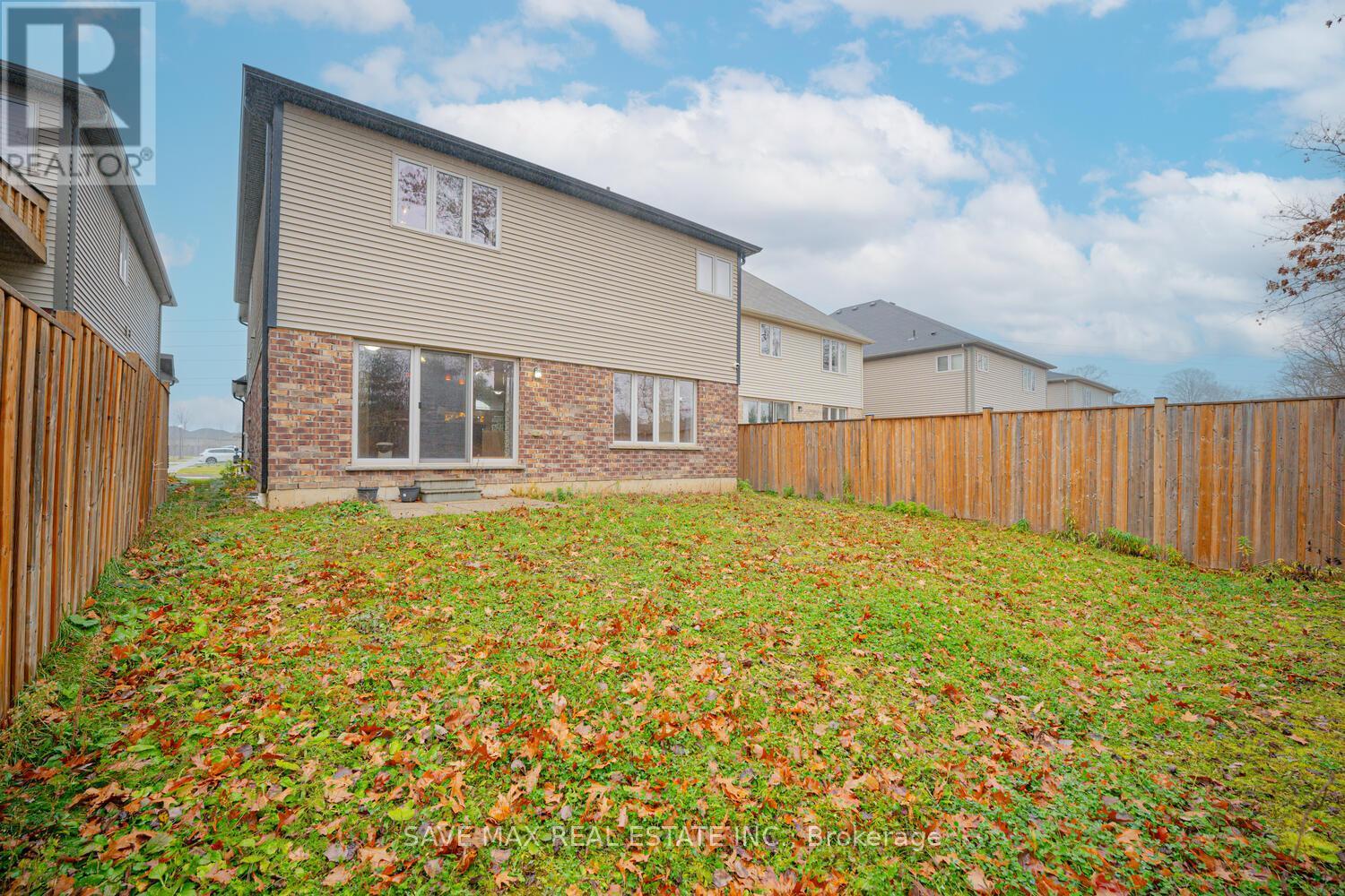 27 Elmbank TrailKitchener, Ontario  N2R 0B3 - Photo 32 - X10420436