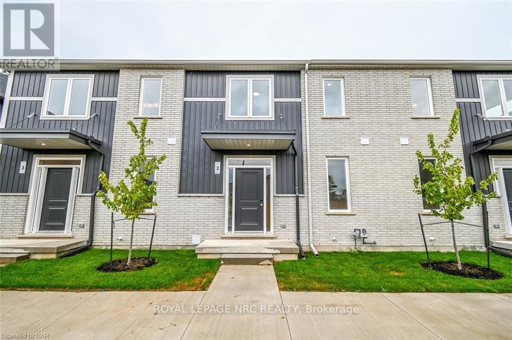 2 - 121a Moffatt Street, St. Catharines (456 - Oakdale), Ontario  L2P 0E8 - Photo 1 - X9413251