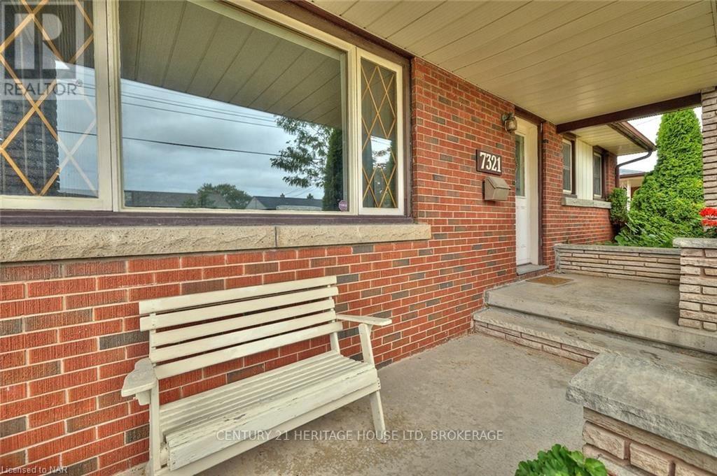 7321 Fern Avenue, Niagara Falls (220 - Oldfield), Ontario  L2G 5H3 - Photo 3 - X9414625