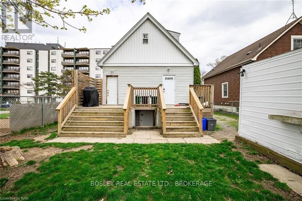 27 Ida Street, St. Catharines, Ontario  L2R 3X2 - Photo 3 - X9507822